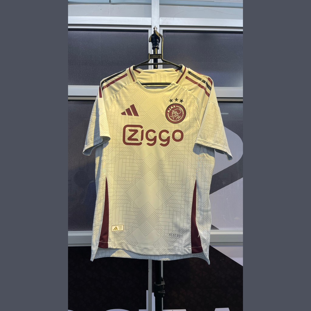 Ajax Gray Player version third