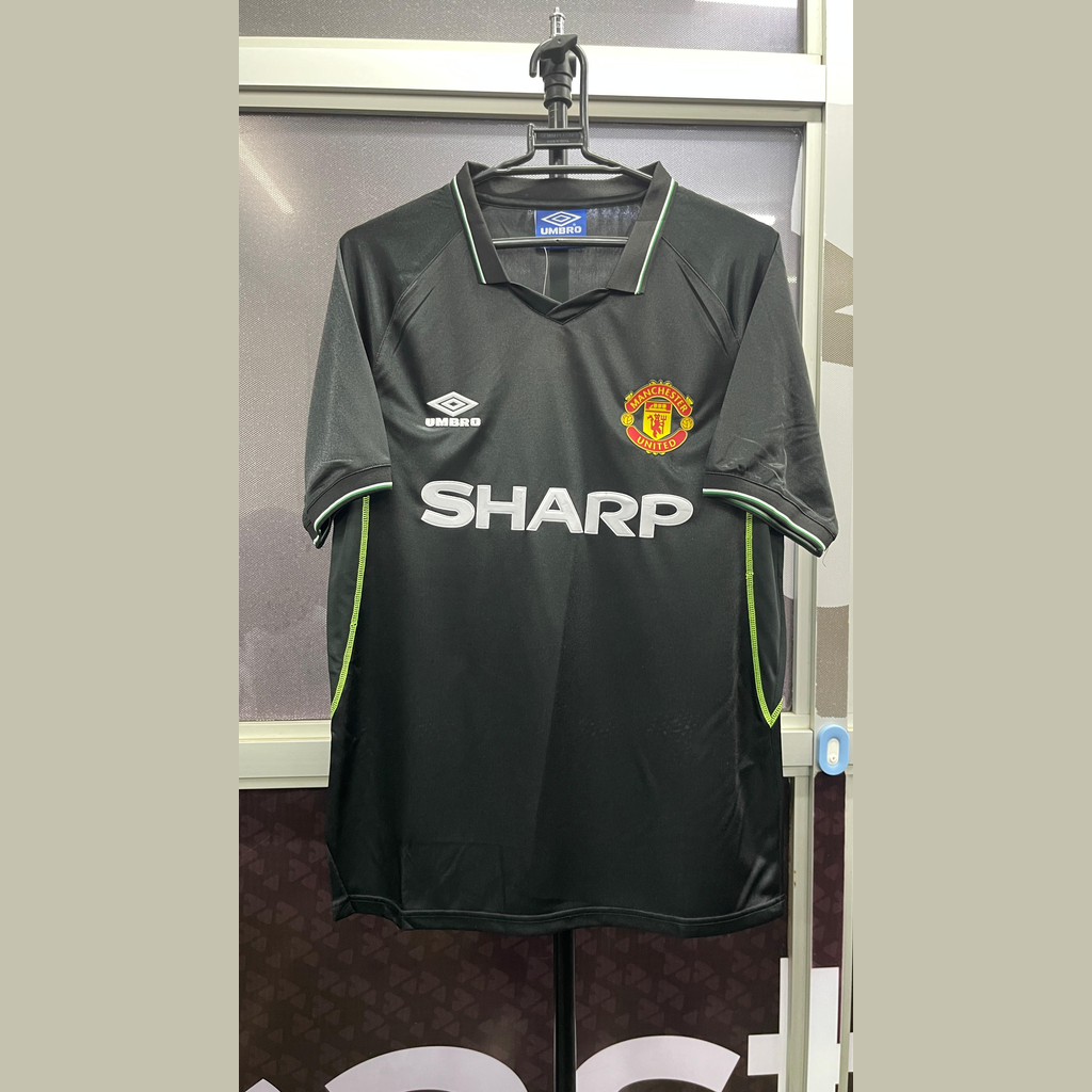 Man U Black Sharp Collar