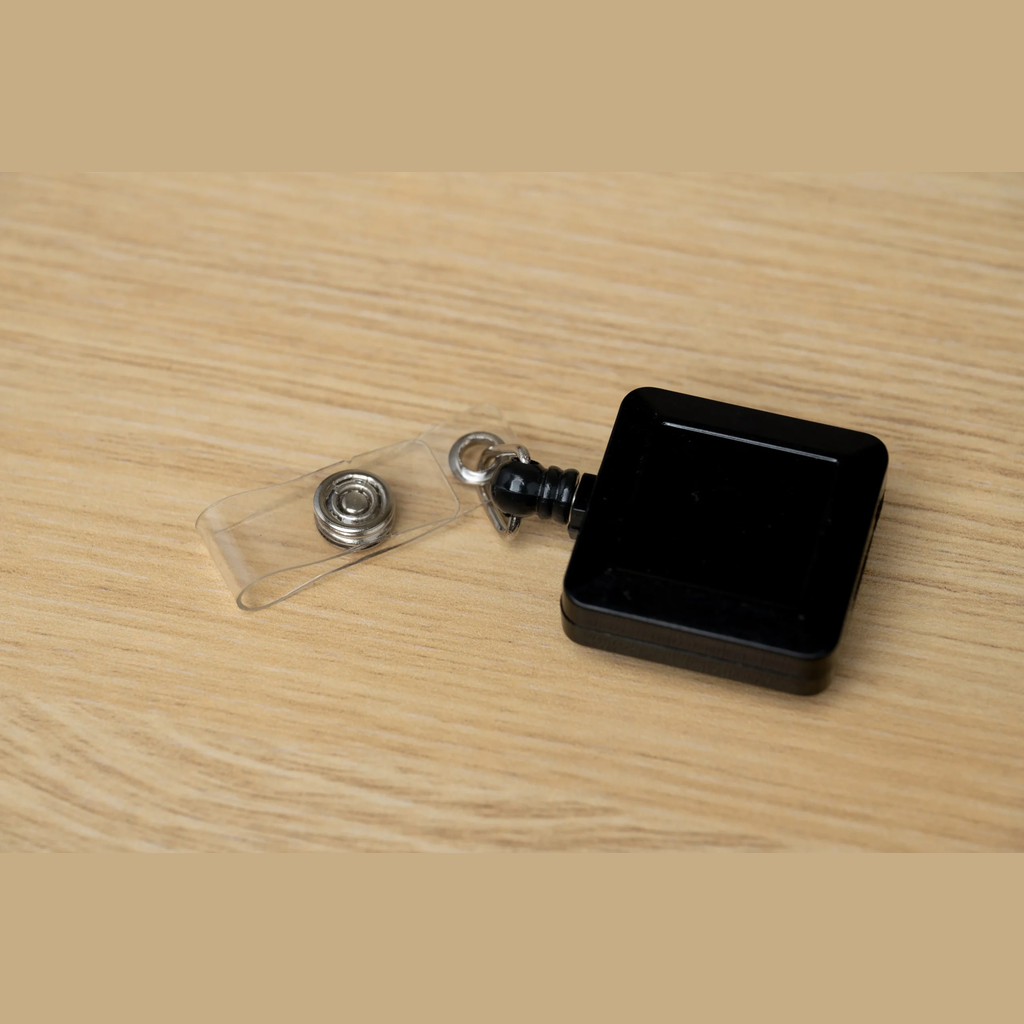 Yo-Yo Name Tag Holders
