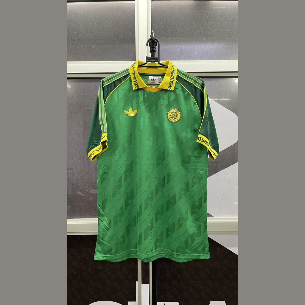 Celtic Green Retro