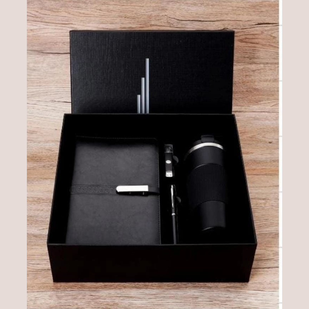 Executive Office Essentials Gift Set