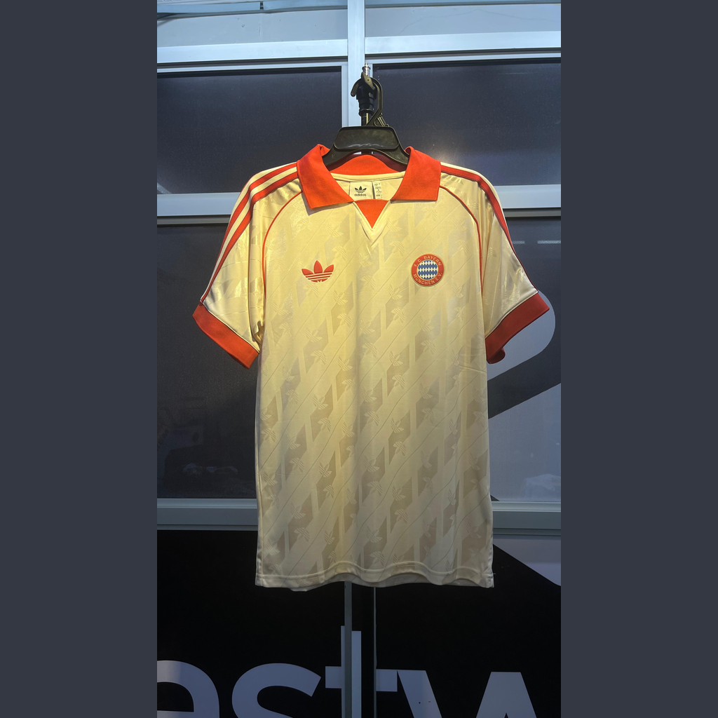 Bayern Munich Cream Retro