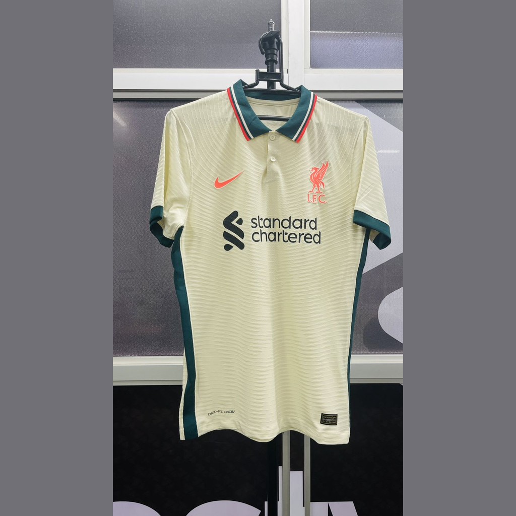 Liverpool Away collar 21 - 22