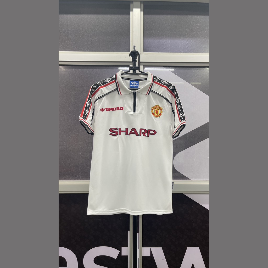 Man U Sharp White Zip