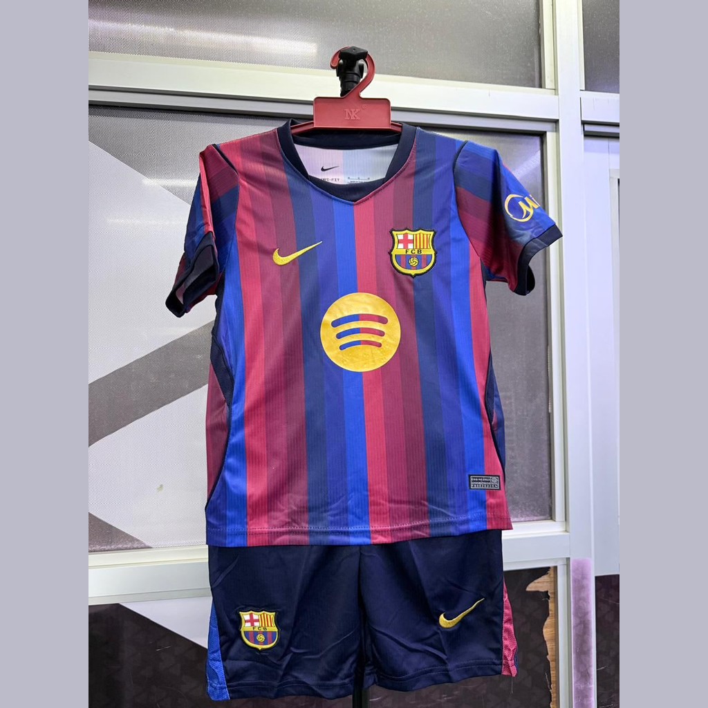 Barcelona home (kids) 26 - 27 jersey