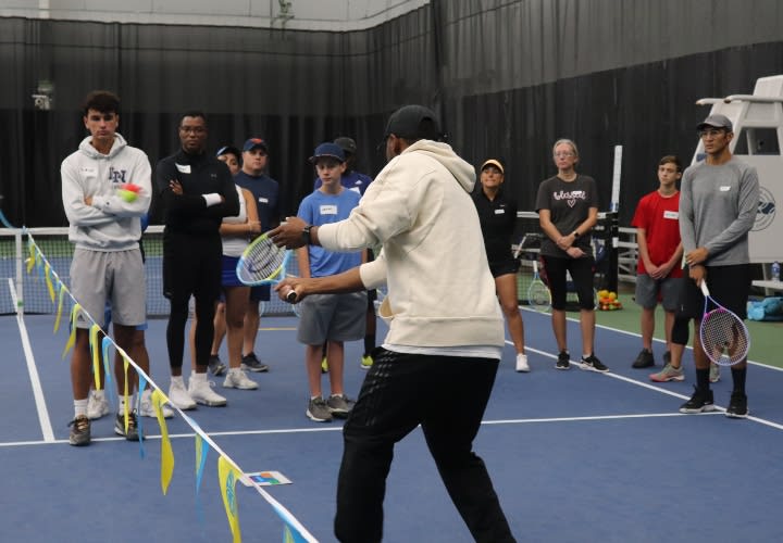 La USTA Florida lanza un programa de becas para parques de tenis públicos con el objetivo de formar a futuros líderes.