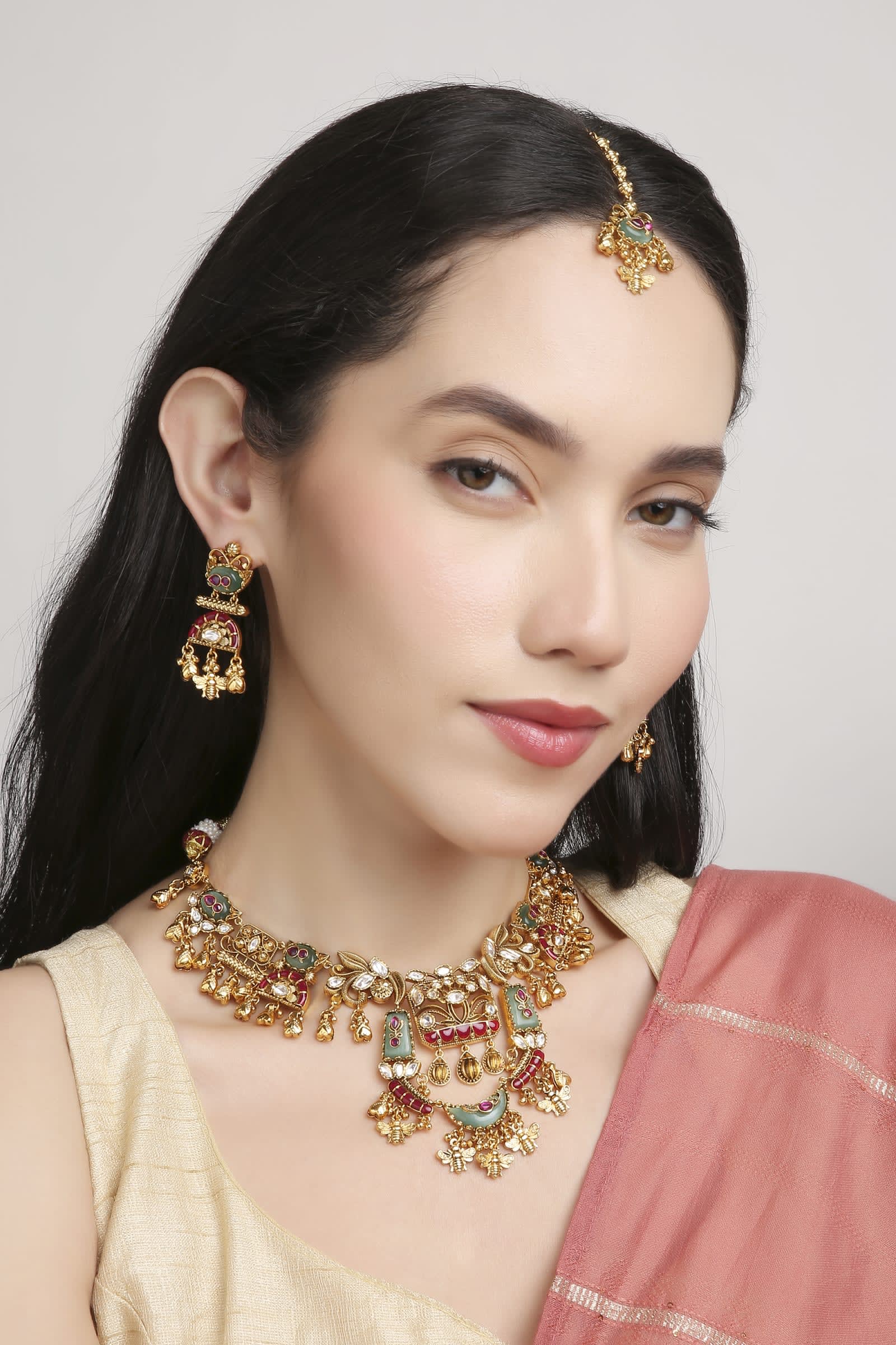 Regel Kundan Necklace Set thumbnail 4