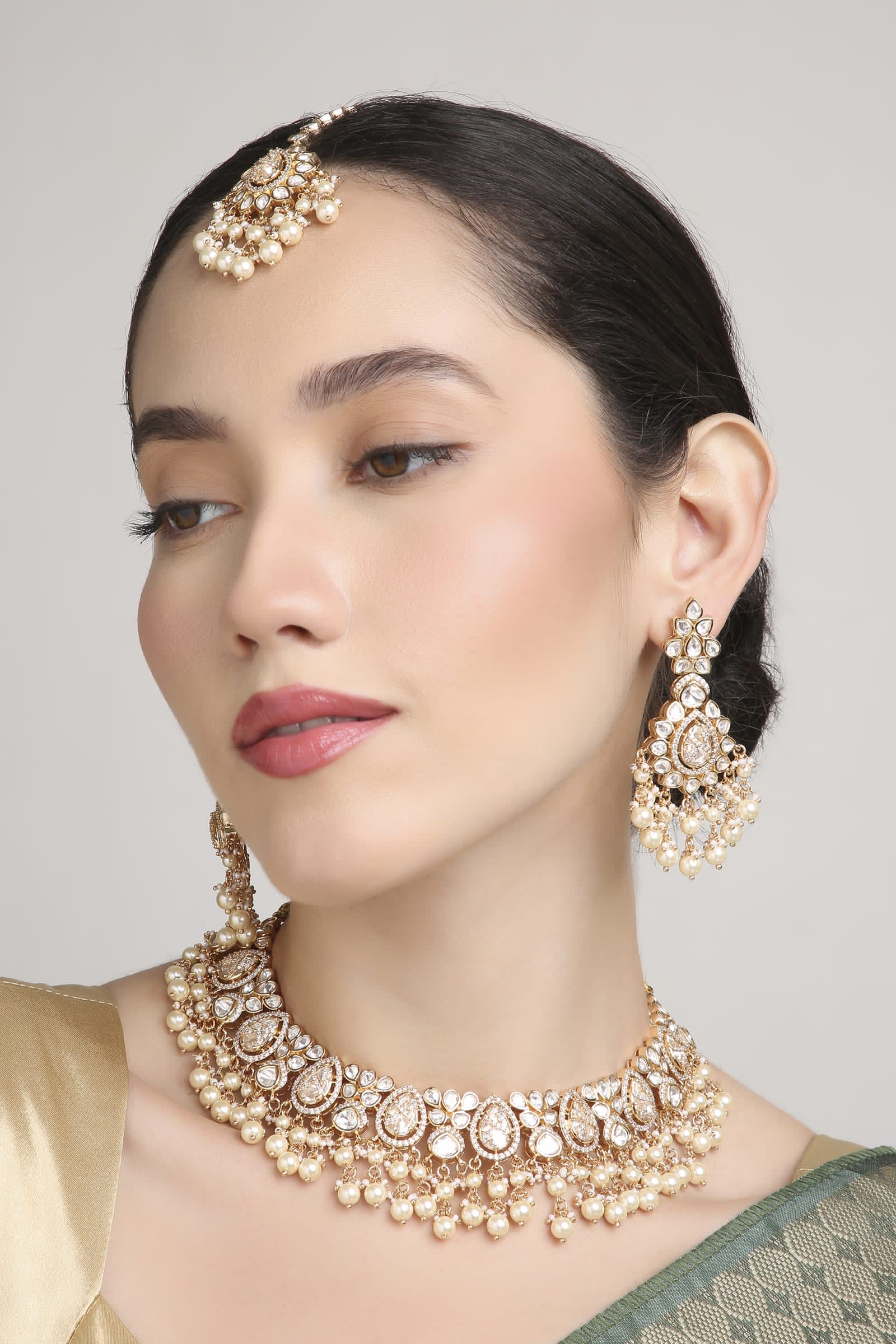 Shimmering  Kundan Haar Set thumbnail 6