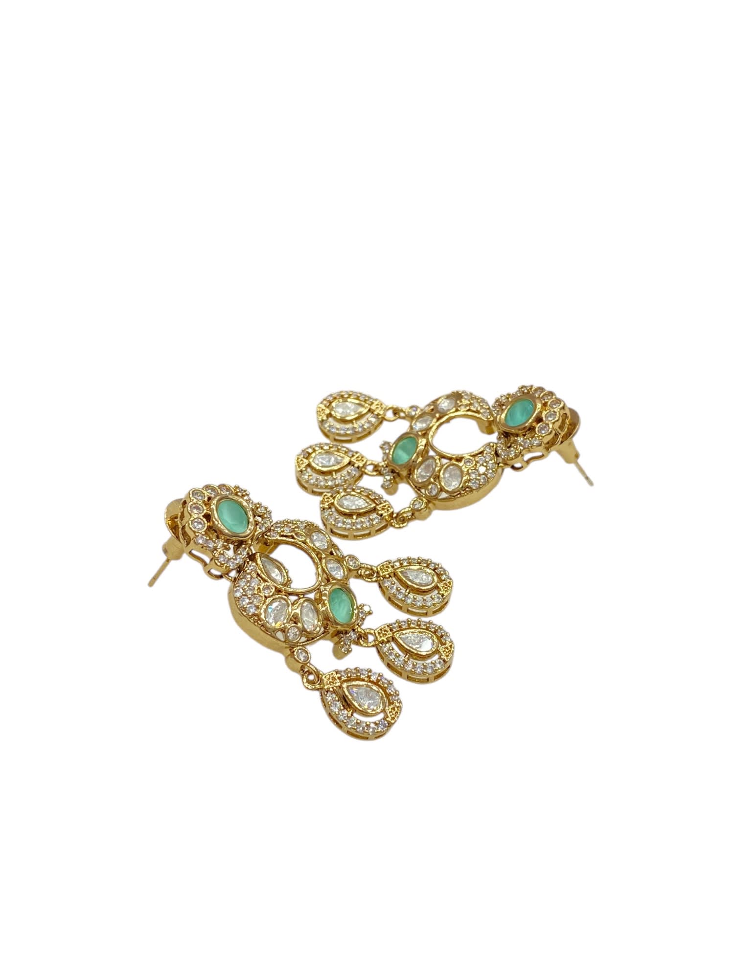 Festive Kundan Earring thumbnail 3