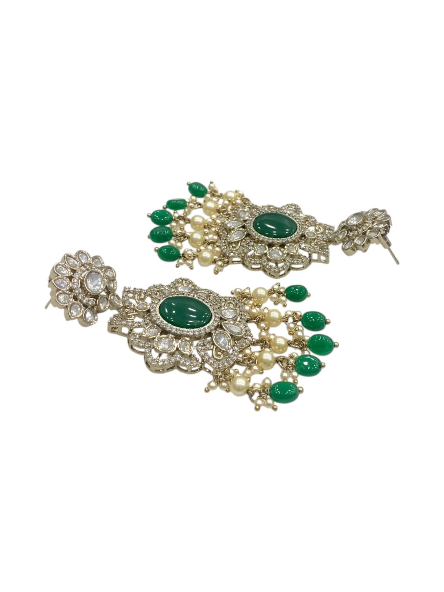 Festive Kundan Chandelier Earrings  thumbnail 3