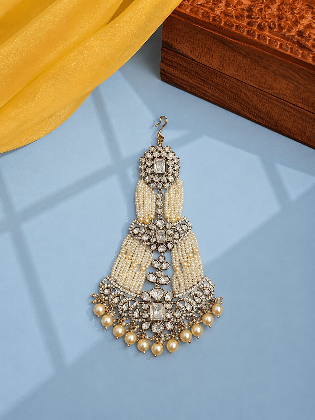 Eid Noor Mehendi Polish Passa – Pearl Bridal Hair Accessory — main view | Sirini Jewellery
