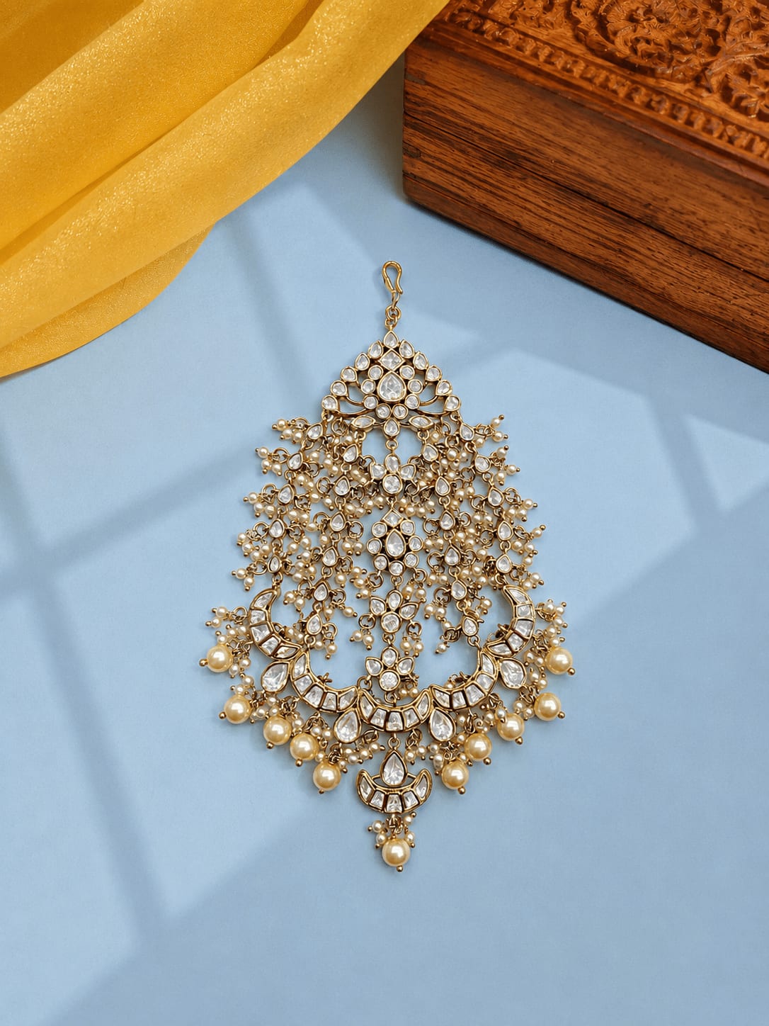 Sirini Mehendi Polish White Polki Passa – Eid Special Bridal Hair Accessory — main view | Sirini Jewellery