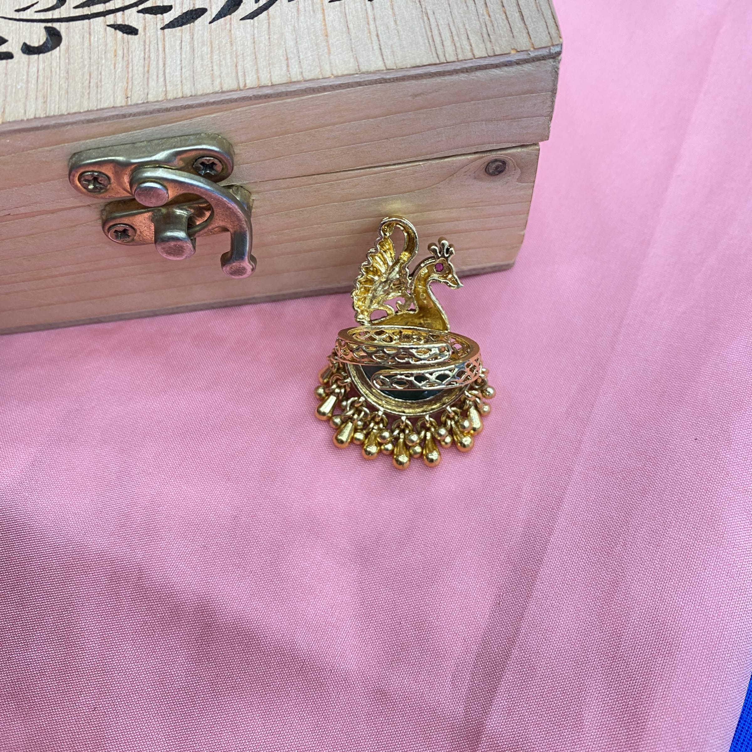 Diwali Kundan Finger Ring thumbnail 4