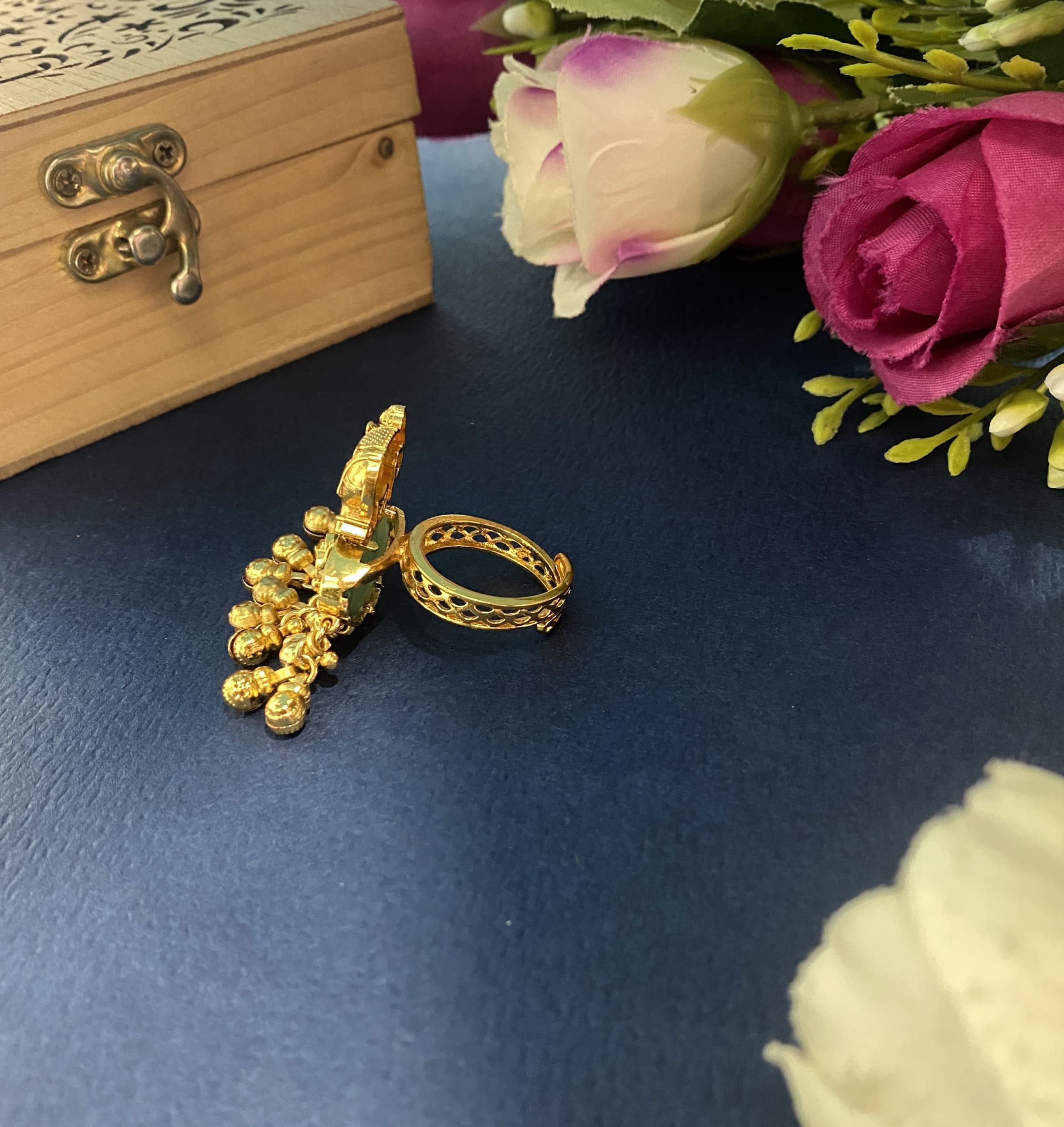 Karva Chauth Kundan Finger Ring thumbnail 5