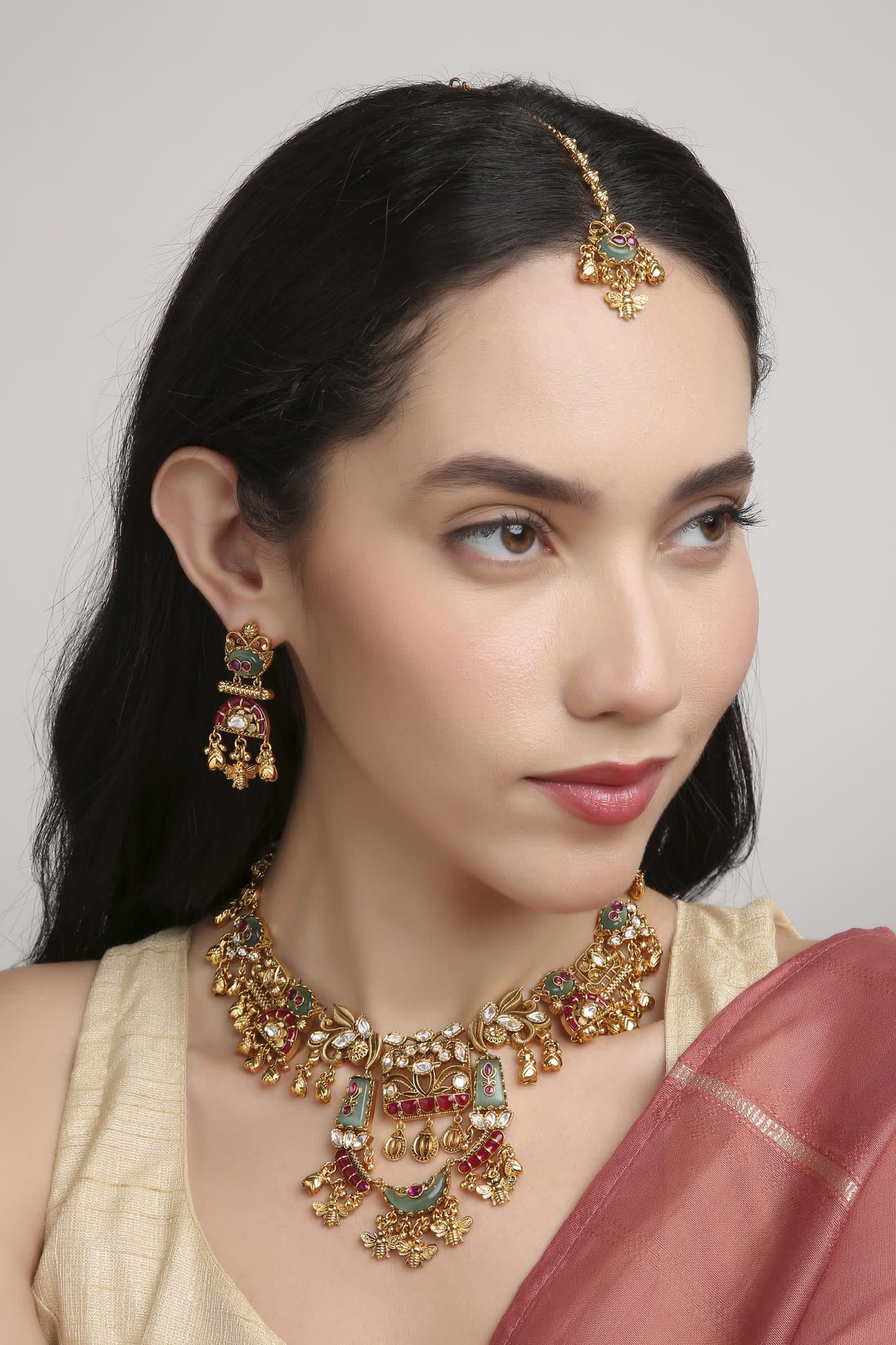 Teej Kundan Necklace Set thumbnail 5