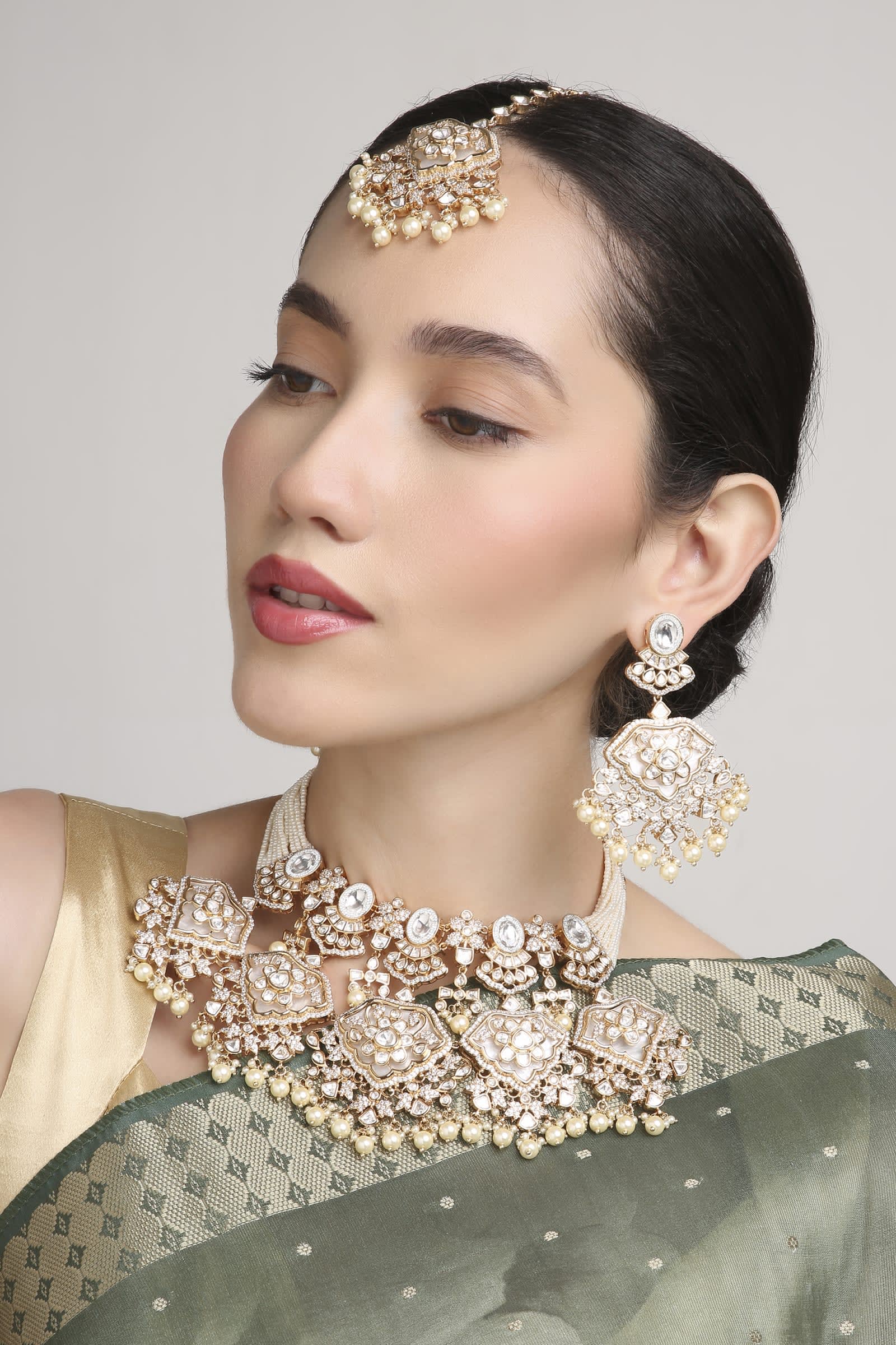 Vivaah Kundan Pendant Set thumbnail 5