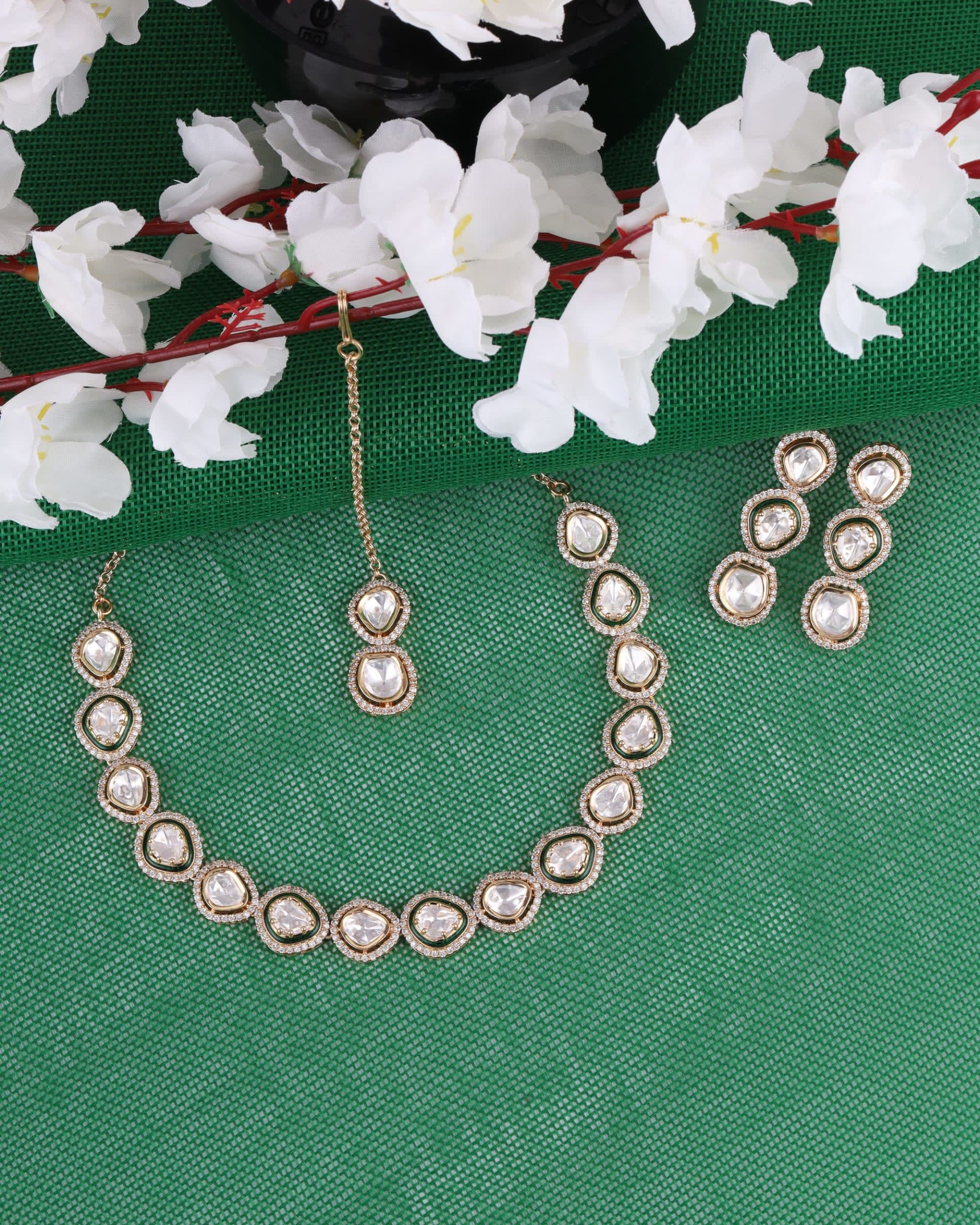 Sangeet Temple Necklace Set thumbnail 5