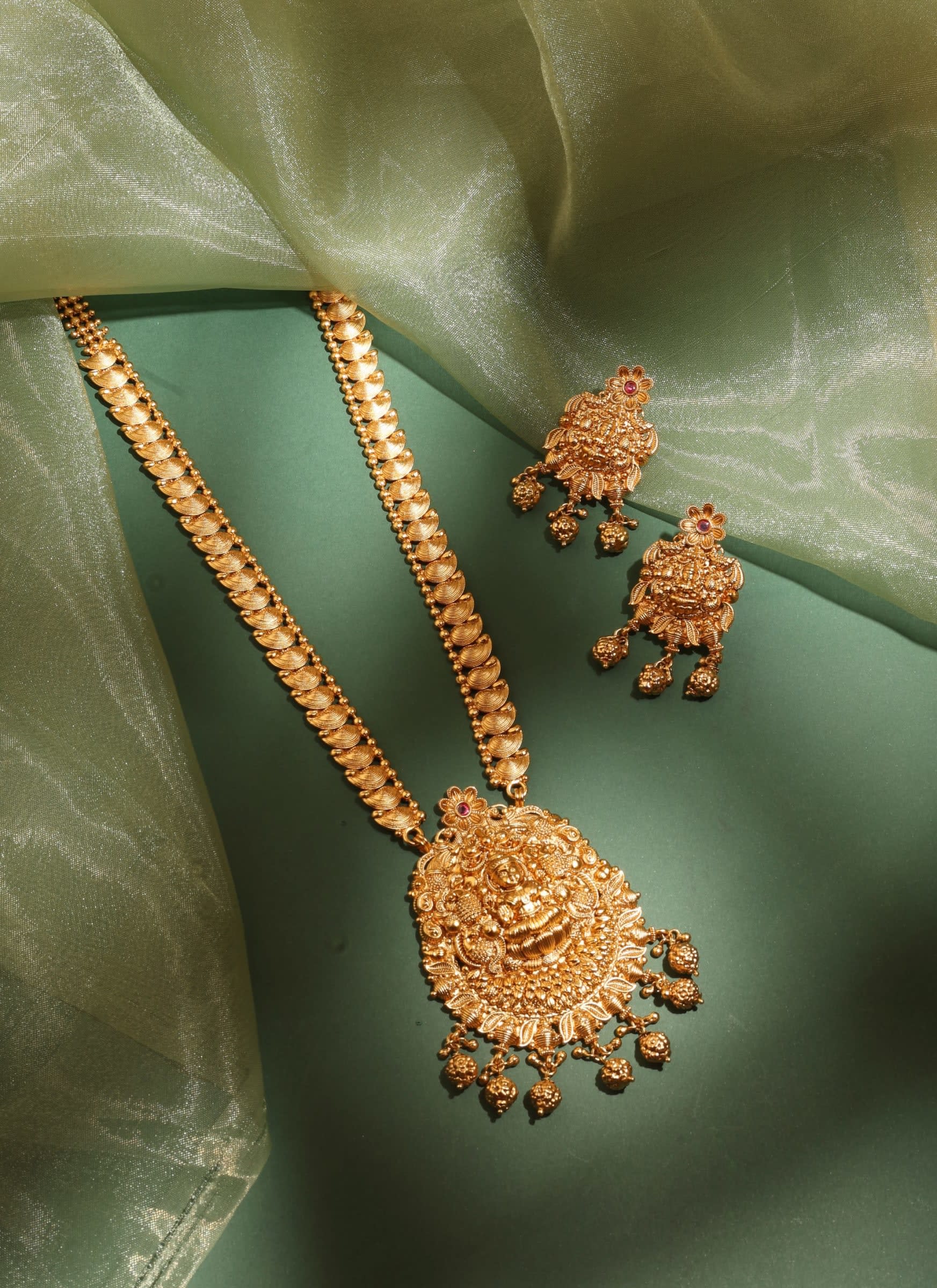 Festive Silver Polki Long Set thumbnail 6