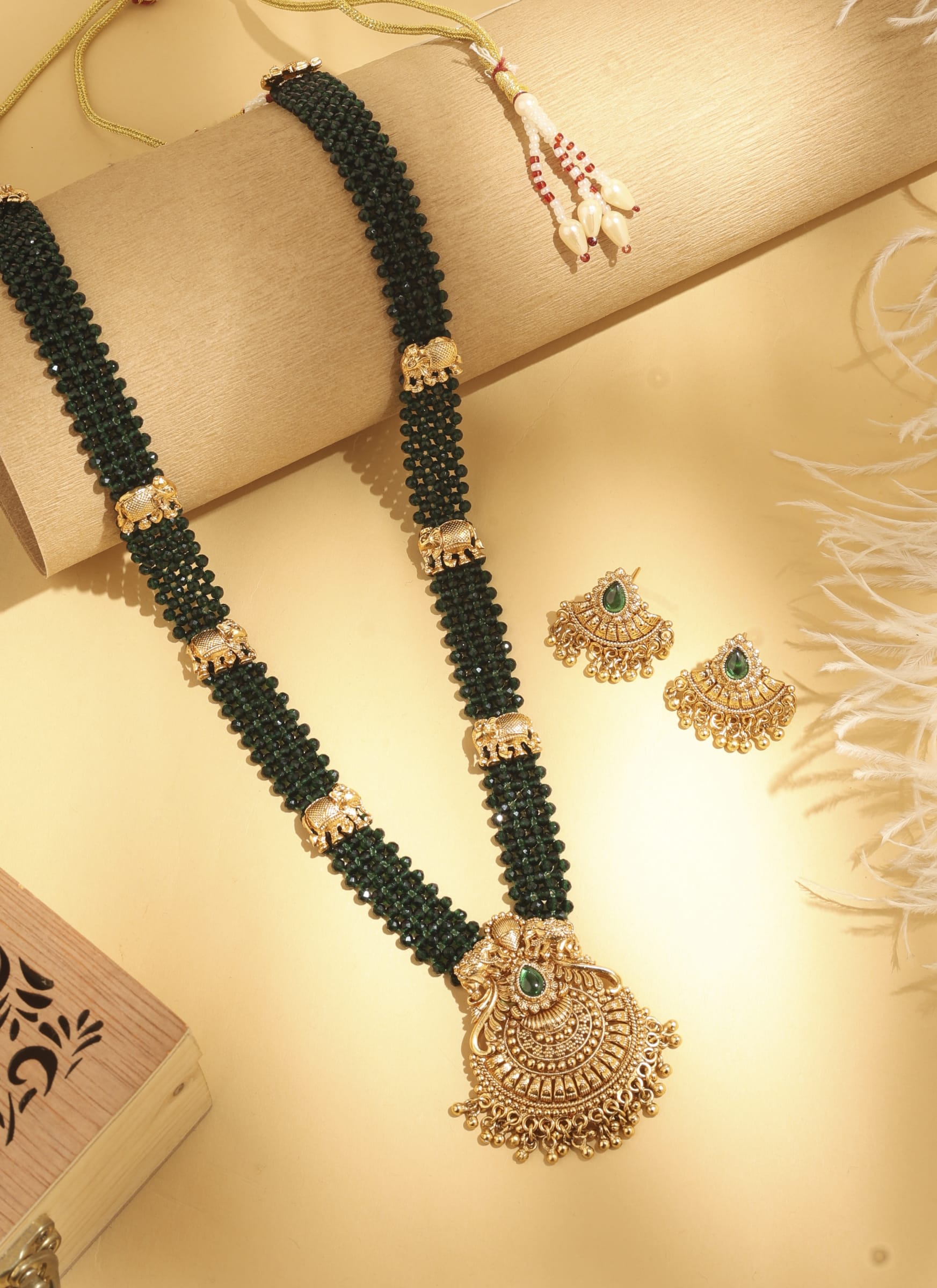 Sangeet Silver Polki Pendant Set thumbnail 5
