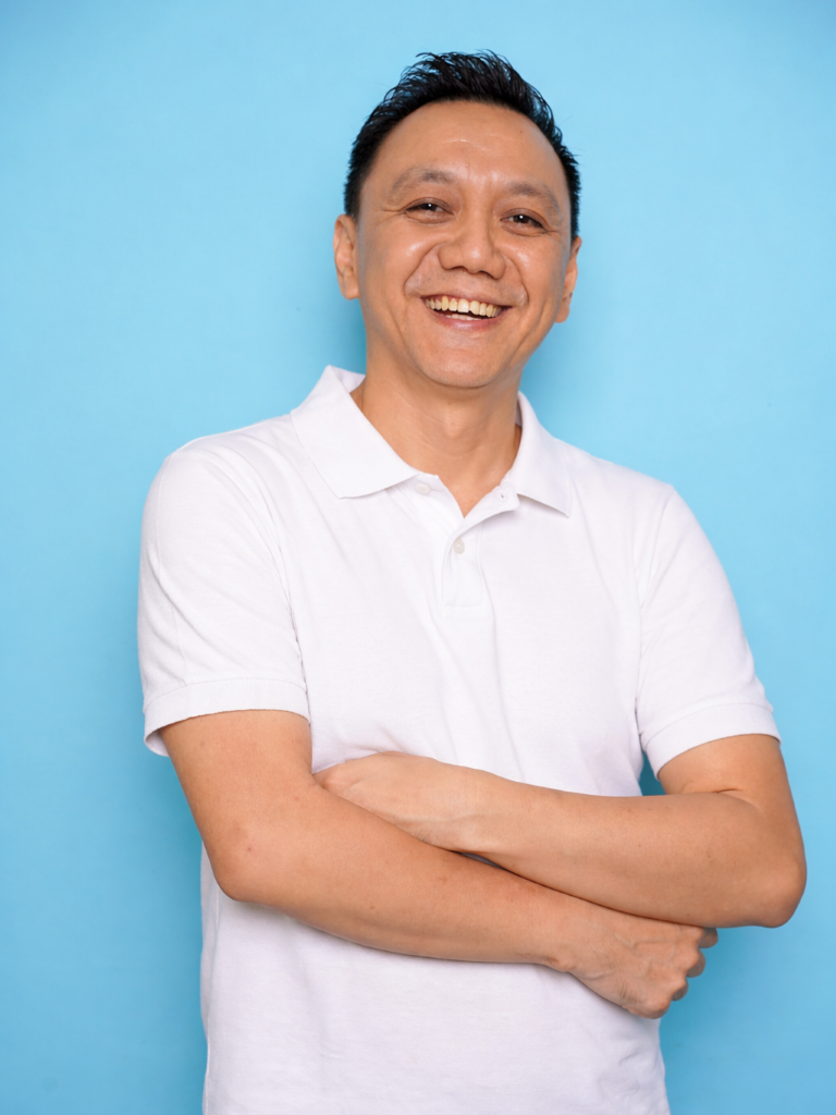 Mr. Rayner K., pengajar IELTS dan bahasa Inggris SEC Surabaya