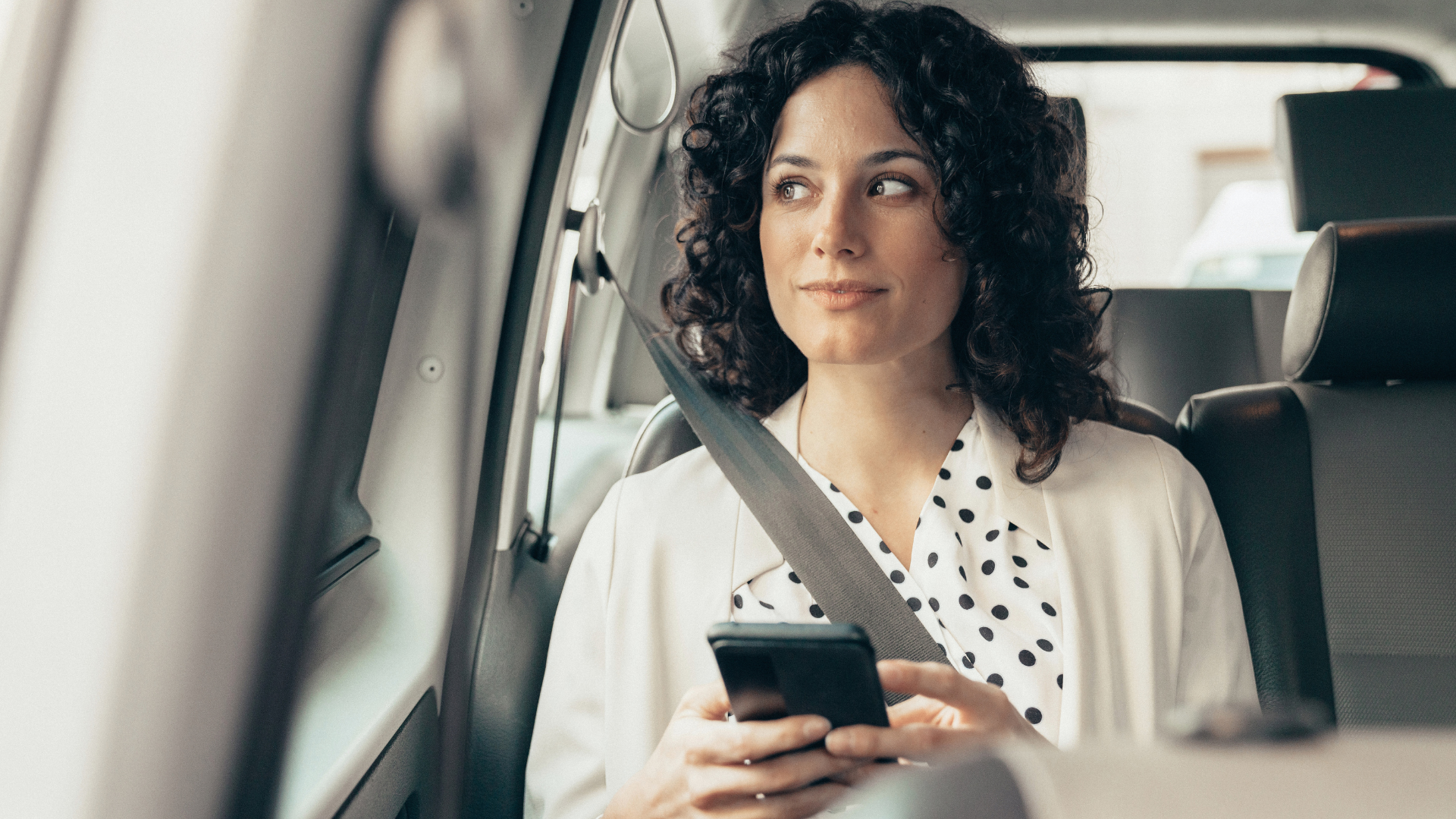 Can a Taxi Pick Me Up Early Morning in Kilmore?