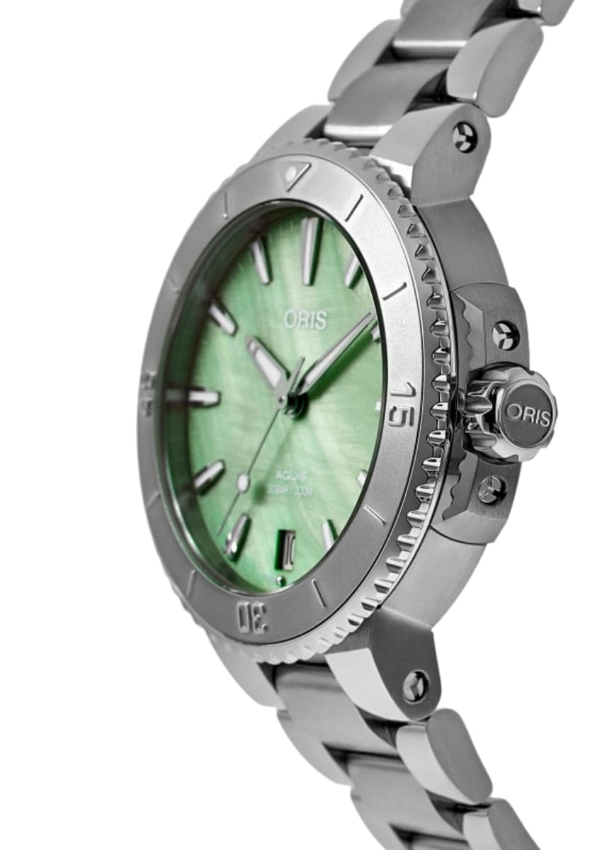 Oris Aquis Date Unisex Watch 01 733 7770 4157-07 8 18 05P