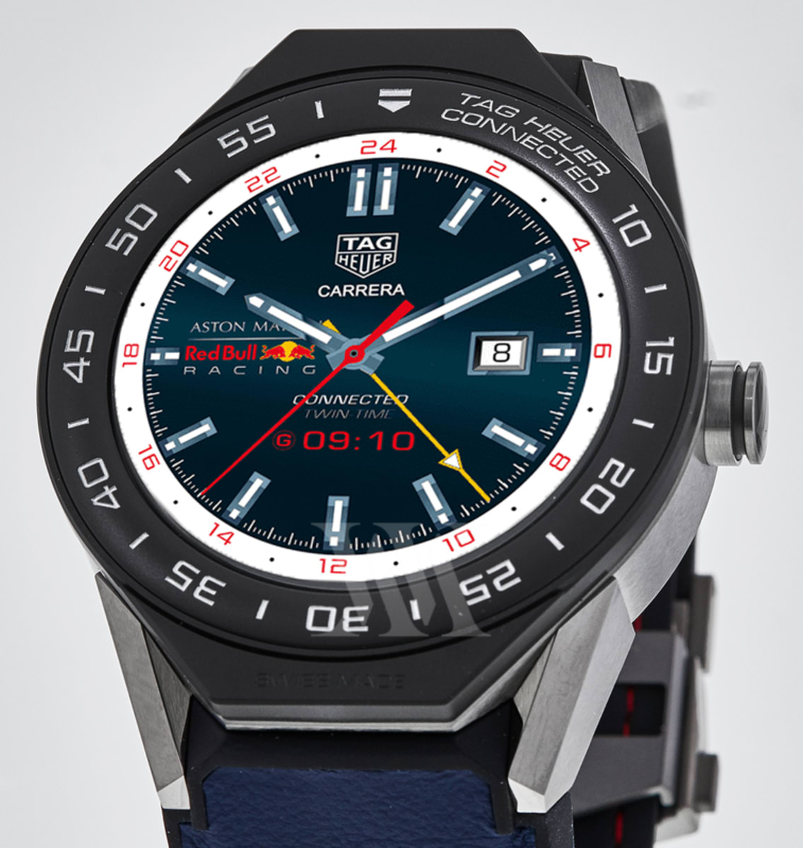 Tag Heuer Connected Modular 45 Astron Martin Red Bull Racing