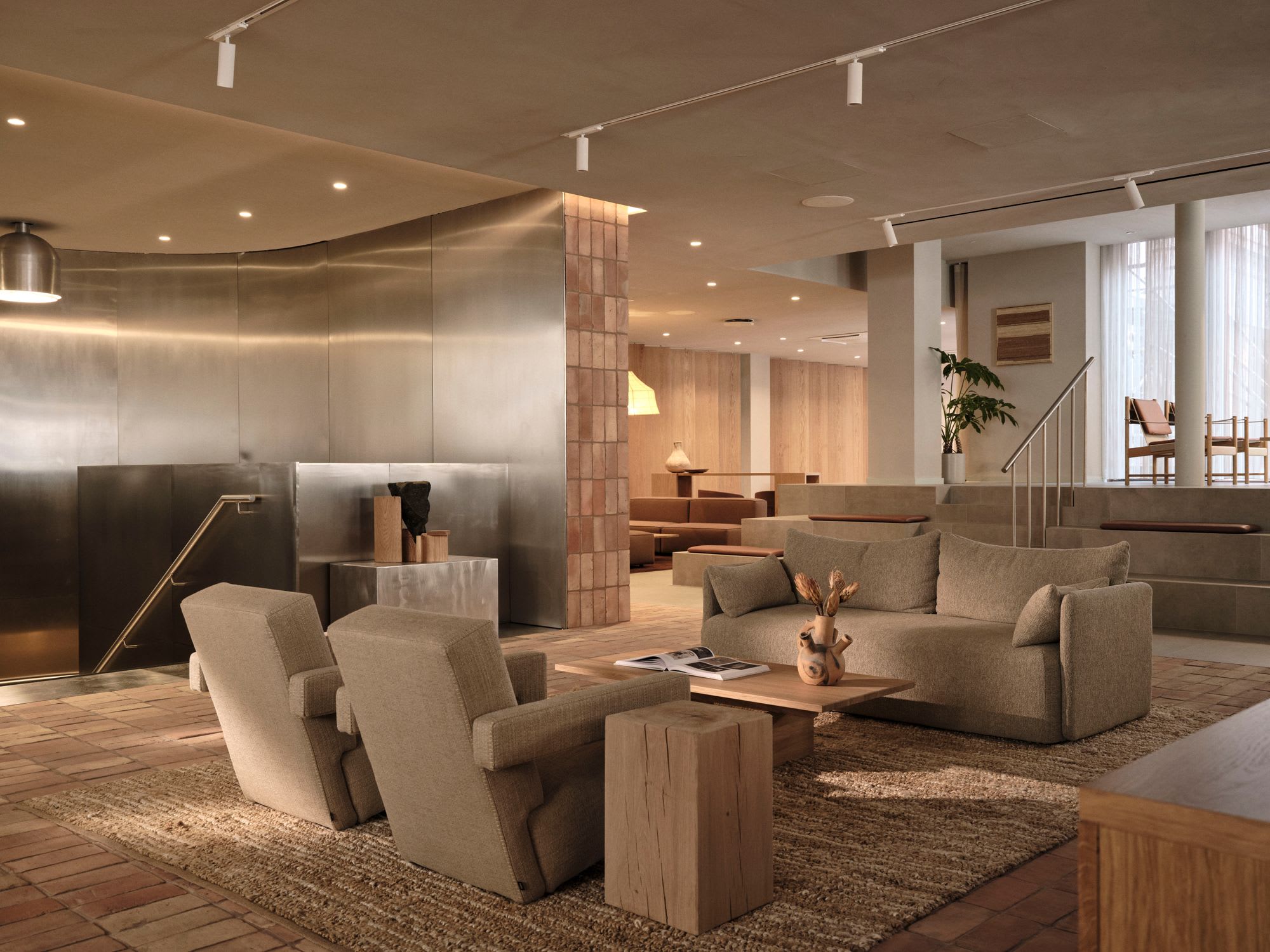 Fora, Chancery House