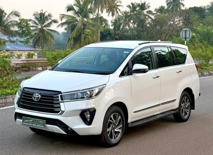 INNOVA CRYSTA 2.4 V MT 