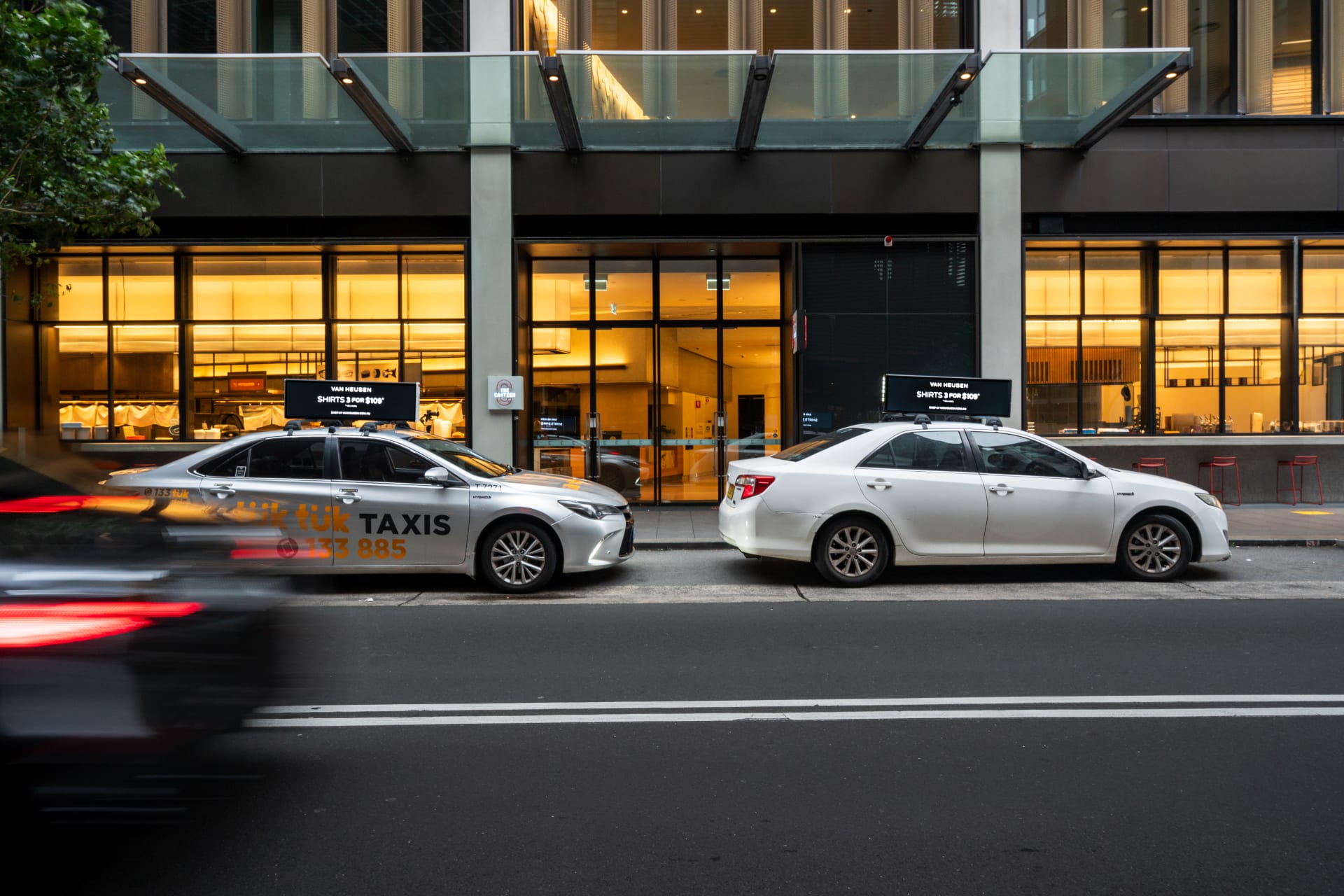 Van Heusen PVH Store Sales Campaign - June 2025