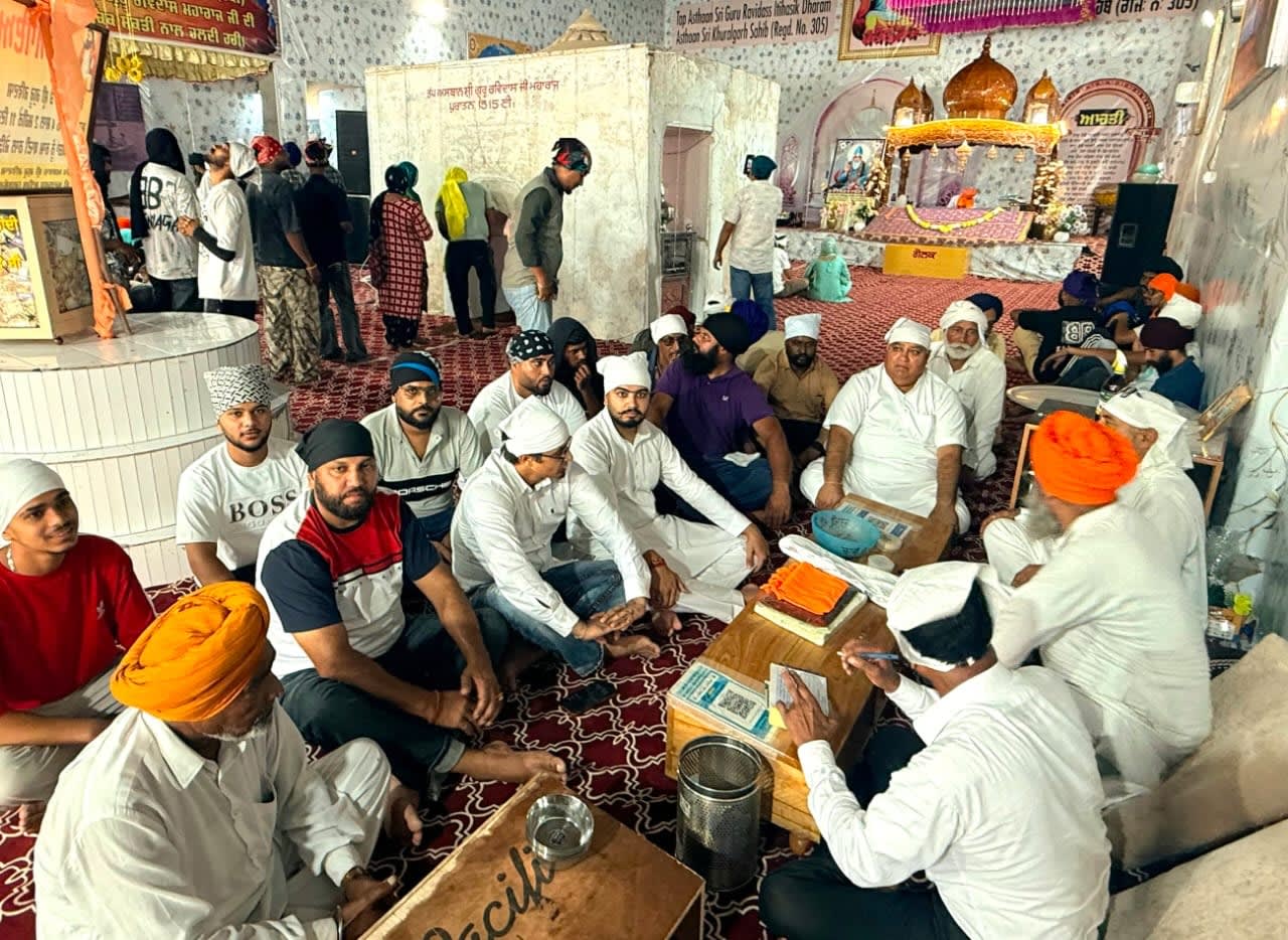 ਸ਼੍ਰੀ ਖੁਰਾਲਗੜ੍ਹ ਸਾਹਿਬ ਵਿਖੇ ਪ੍ਰਣਬ ਕ੍ਰਿਪਾਲ ਨੇ ਟੇਕਿਆ ਮੱਥਾ