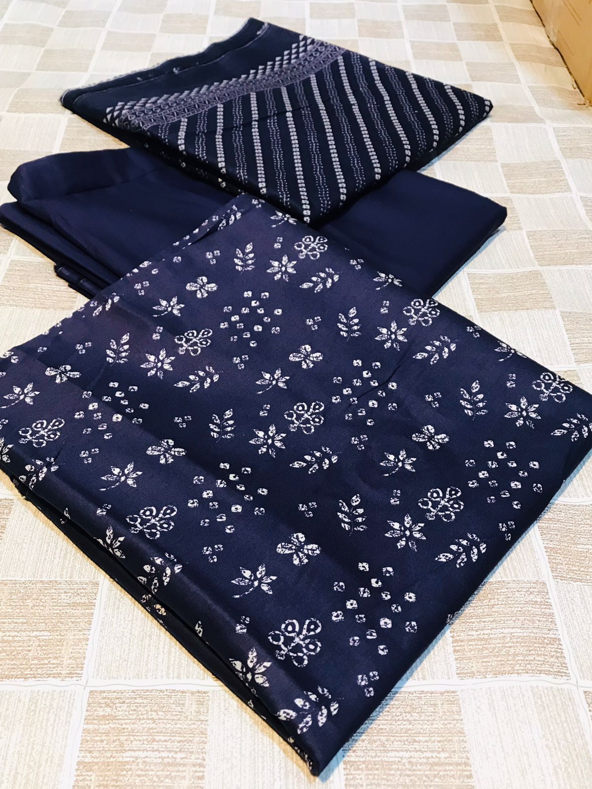 Bin Saeed Indigo Classic 3 Piece Printed Lawn Suit 3