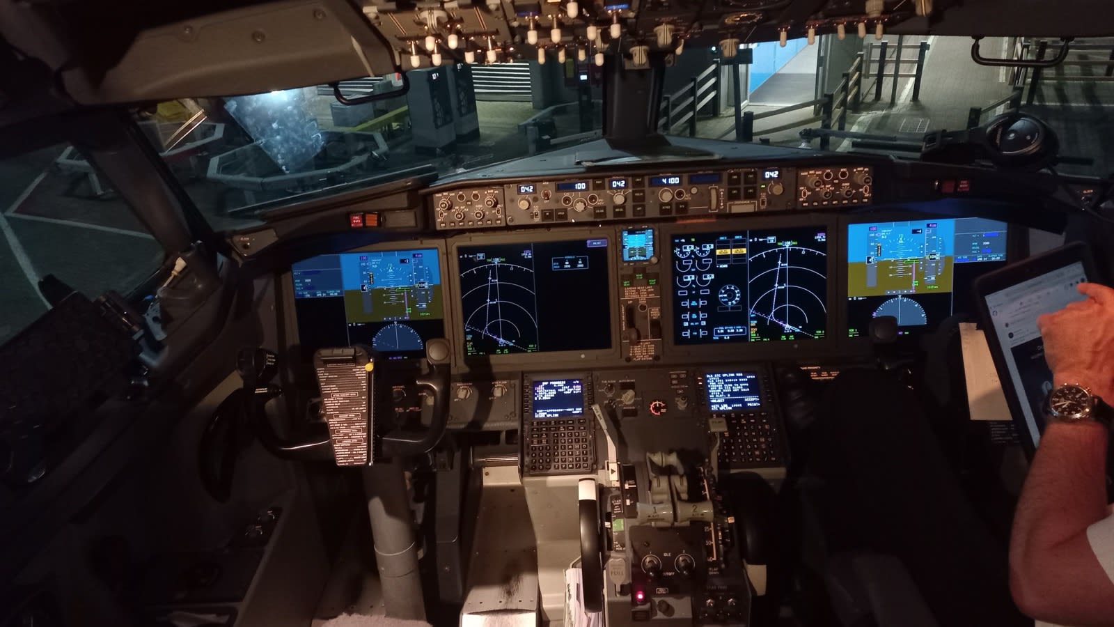 The flight deck of a Boeing 737 MAX