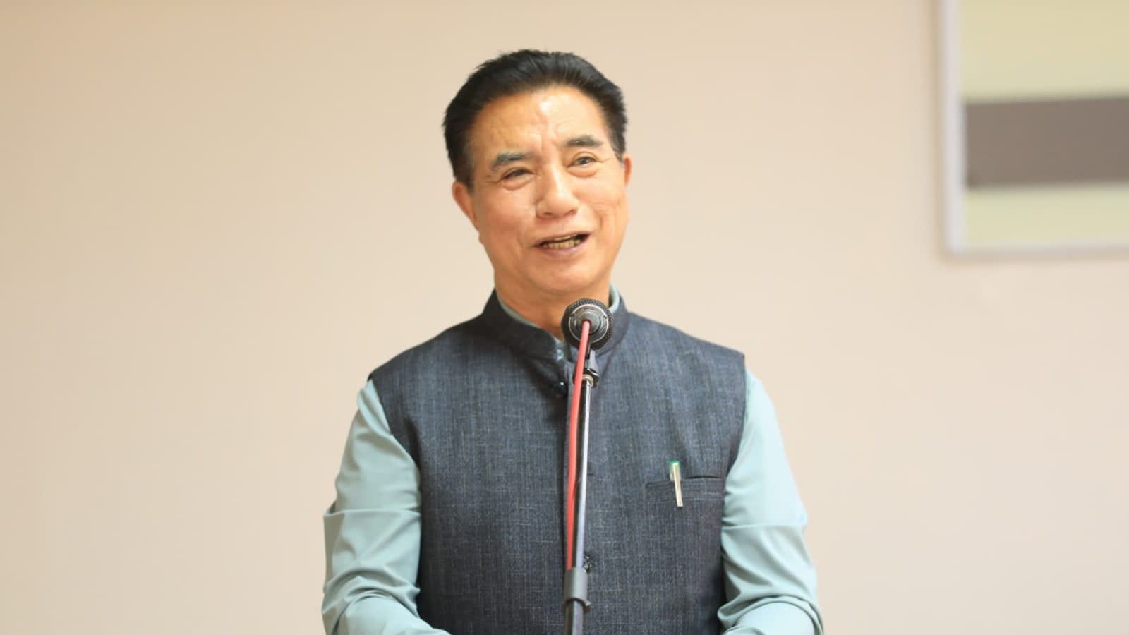 Lalduhoma at a public address on Mizoram’s tourism growth