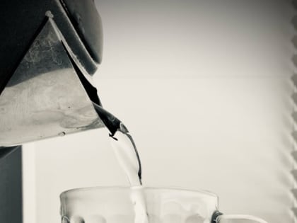 ВОДУ НАДО КИПЯТИТЬ!