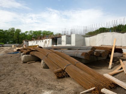 В Ставрополе строители приступили к возведению каркаса новой школы на 825 мест