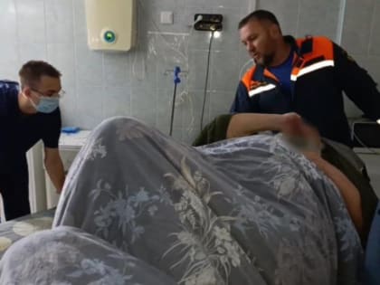 Спасатели помогли врачам госпитализировать 200-килограммового жителя Ставрополя