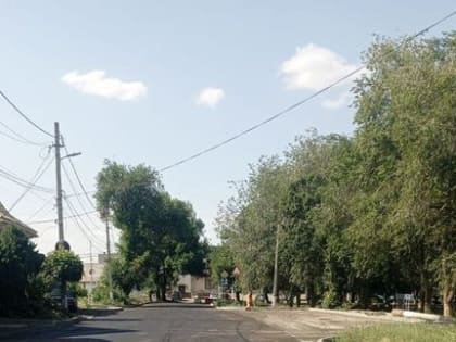 В Невинномысске меняют асфальт на улице Фрунзе
