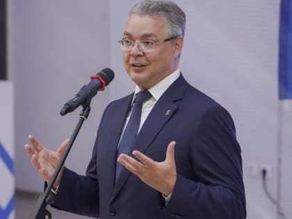 Губернатор Ставрополья в день знаний вручил студенческие билеты детям участников СВО