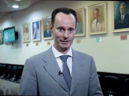 Ректор ВолгГМУ Минздрава РФ Владимир Шкарин поздравляет с Днем медицинского работника