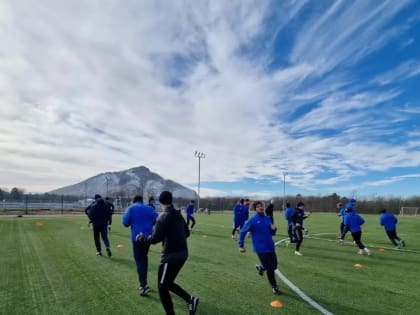 Футболисты ставропольского «Динамо» завершили первый сбор спаррингом с ростовчанами в Ессентуках