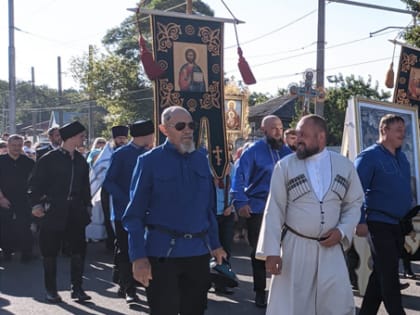 Крестный ход в день Успения Пресвятой Богородицы прошел в Пятигорске