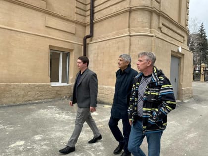 Партийный десант побывал в гимназии № 3 Ставрополя