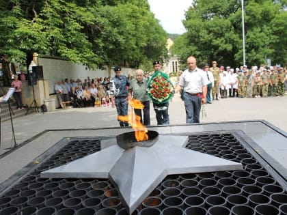 Единороссы Кисловодска ровно в 4 часа утра 22 июня заступили на «Вахту памяти»