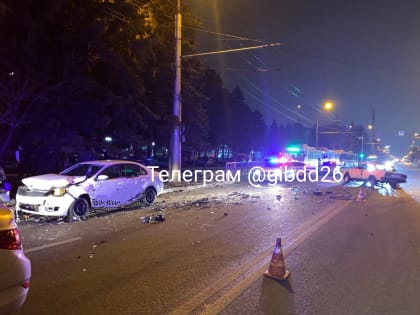 В Ставрополе водитель без прав спровоцировал тройную аварию