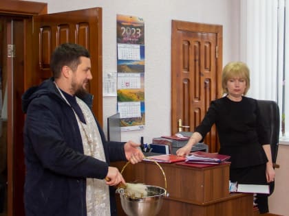 В дни попразнства Крещения Господня в храме преподобного Сергия Радонежского при НГГТИ было совершено молебное пение
