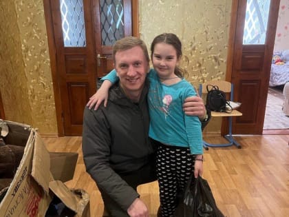 Александр Некристов навестил Нину из Мариуполя