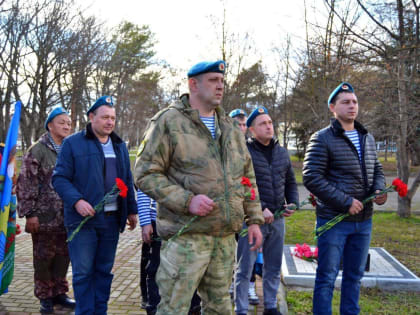 Десантнику №1 – посвящается!