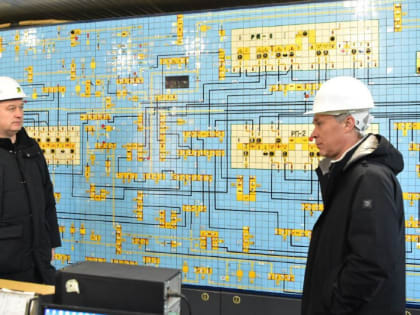 Глава Буденновского округа Андрей Соколов в рамках ежедневного контроля проверил работу энергообъектов Прикумья