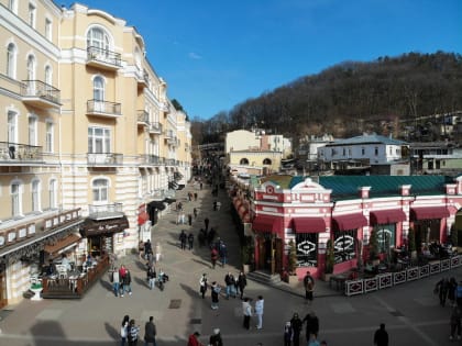 По следам знаменитого кисловодского Чебурашки прошло больше 1000 человек